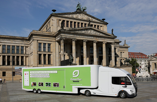Green Tec Truck Gendarmenmarkt - STARCK Autofotografie